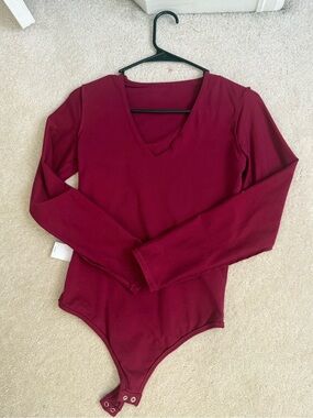 Express Maroon V-Neck Long Sleeve Bodysuit